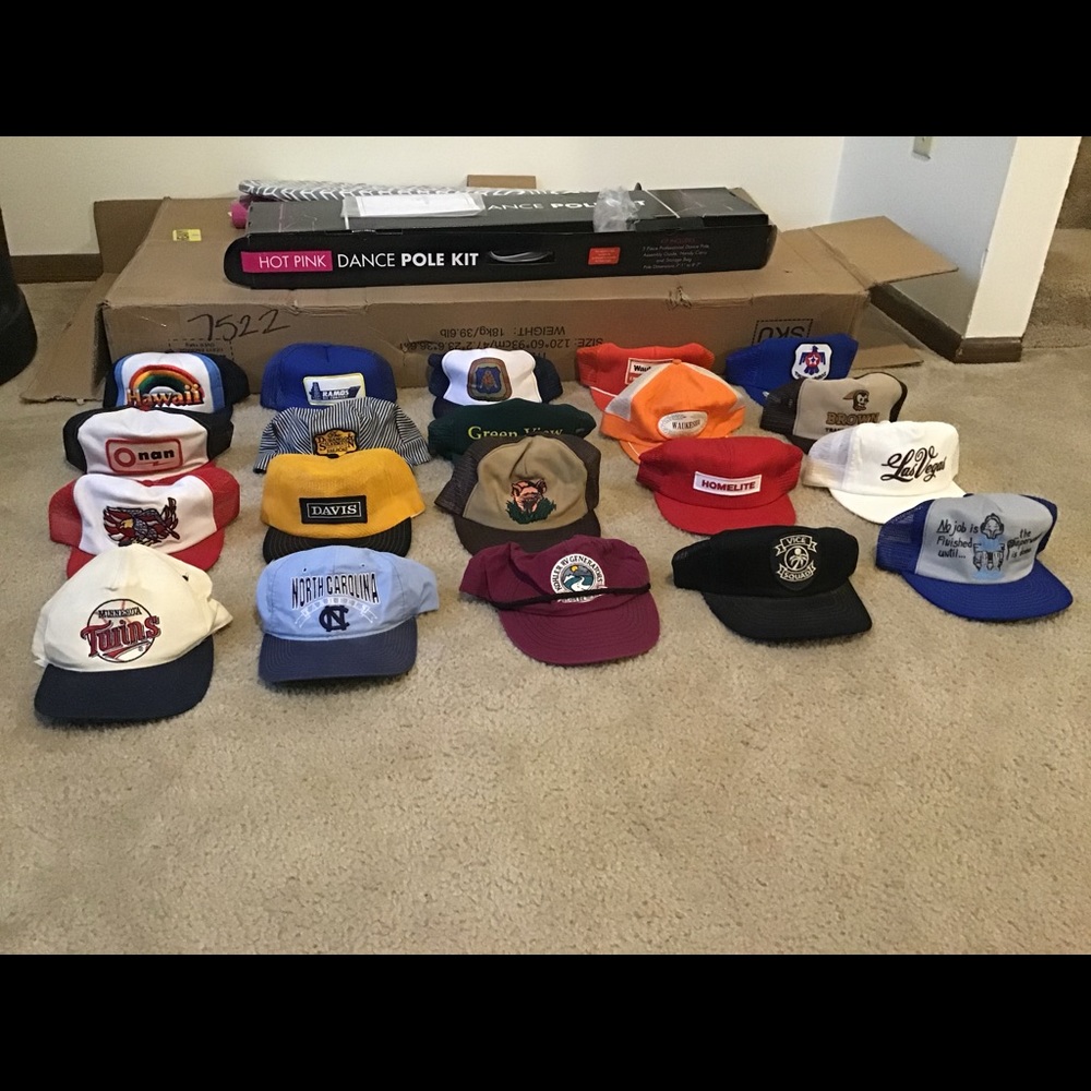 VINTAGE HATS - Picture 2 of 6